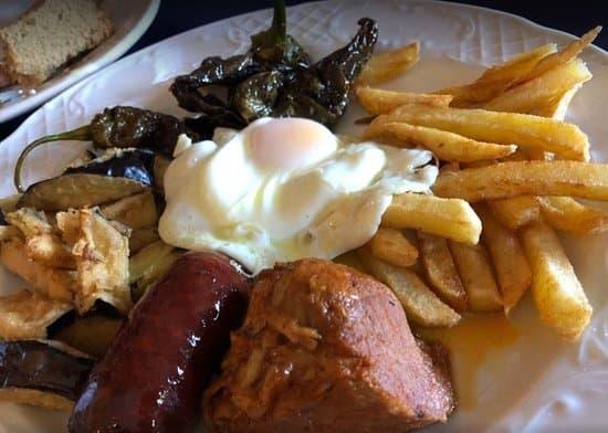 Plato de los Montes with egg
