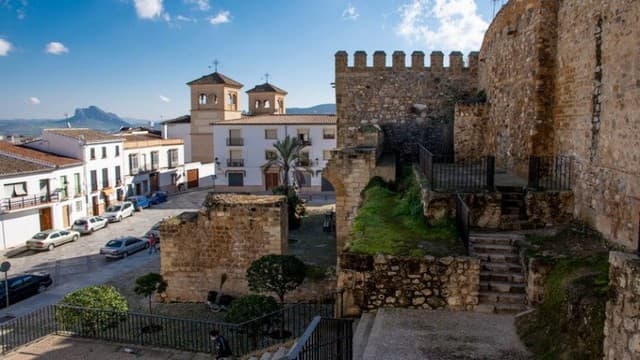 Torreon de asalto que ver en antequera