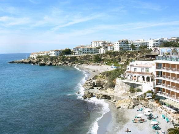hoteles en nerja