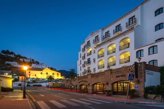 frigiliana hotels
