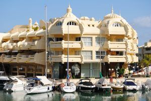 work for expats in Benalmadena