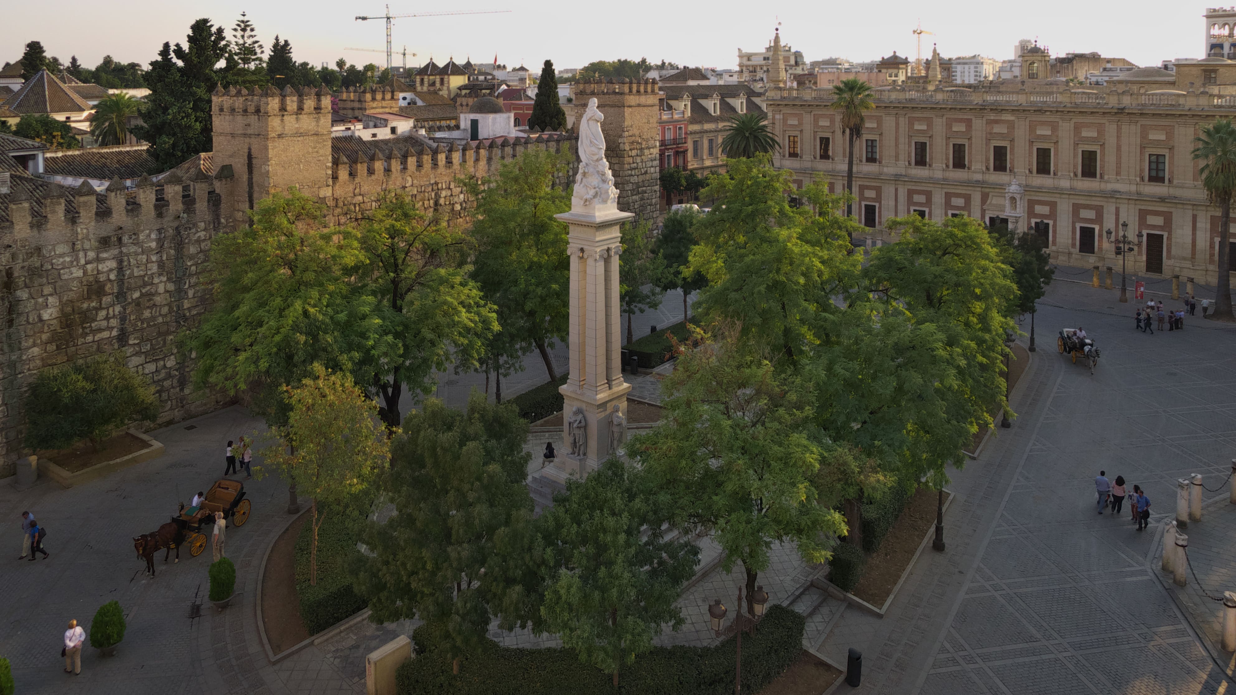 Seville plaza triunfo