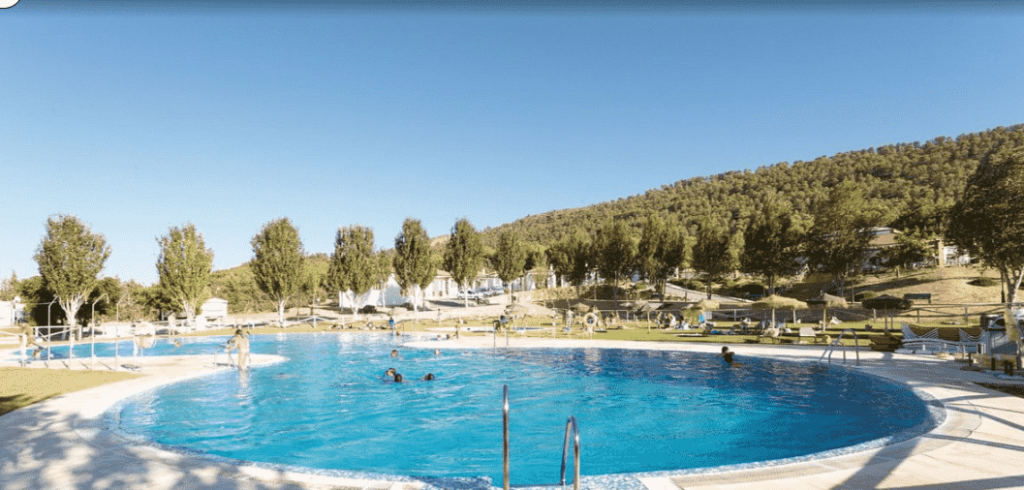 camping malaga with pool