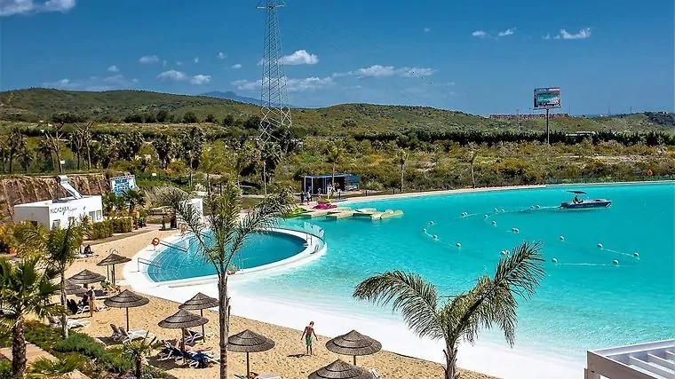 Visitar la Alcazaba Lagoon, un paraíso de aguas turquesas