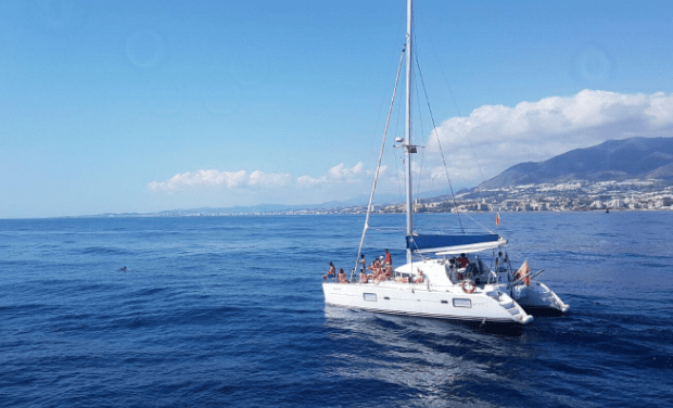 paseo en barco puerto marina benalmadena