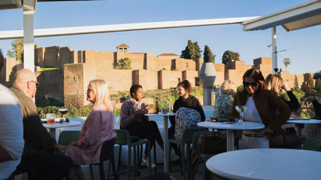 atardecer en terraza de la alcazaba