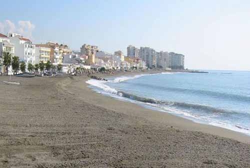 beaches in velez malaga