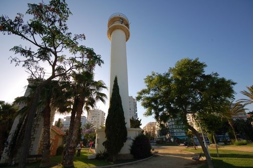 monumentos en torre del mar